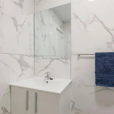 Spacious 3br With Pool, Wifi & Near * 卡亚俄萨尔瓦赫