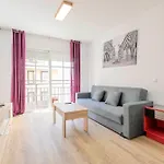 Spacious 3br With Pool, Wifi & Near *