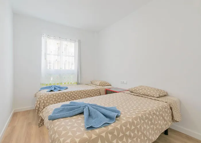 Spacious 3br With Pool, Wifi & Near