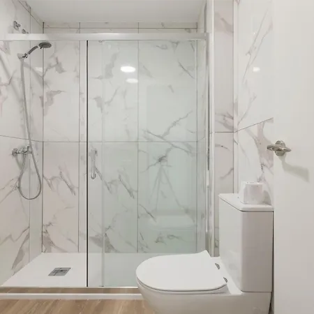 Διαμέρισμα Spacious 3br With Pool, Wifi & Near