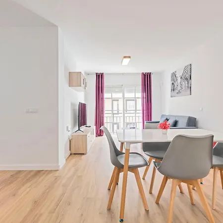 Spacious 3br With Pool, Wifi&near *