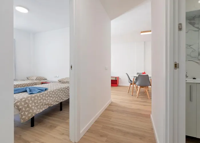 شقة Spacious 3br With Pool, Wifi & Near