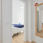 Spacious 3br With Pool, Wifi & Near شقة