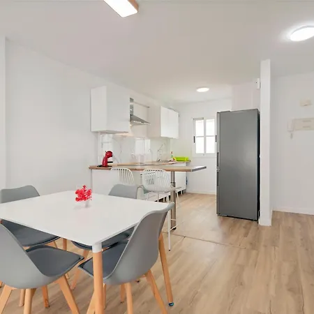 Spacious 3br With Pool, Wifi & Near アパート *