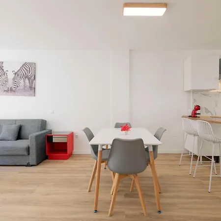 Spacious 3br With Pool, Wifi & Near カジャオ・サルバヘ